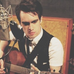 agetwellcard:  brendon urie // quiet and concentrated 
