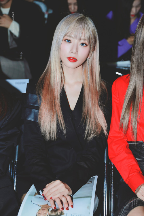 7-dreamers: [191017] 191017 DOZOH at Seoul Fashion Week S/S20 © pale plum‏ | Do not edit