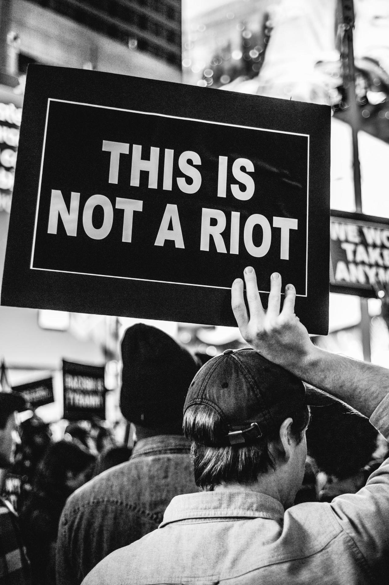 boingboing:  EXCLUSIVE: Photo gallery of Ferguson demonstrators in NYC Photographer