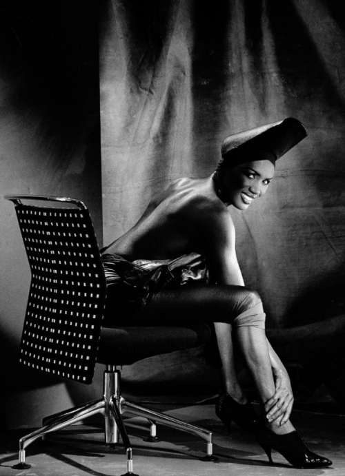 design-is-fine:  Christian Coigny, photography of “vitra personalities”, 1987-1997. Vitra, Switzerland.  A celebrated ad campaign that lasted for a decade. More than 130 people were taking a seat. Like Audrey Hepurn, Keith Haring, Robert Wilson,