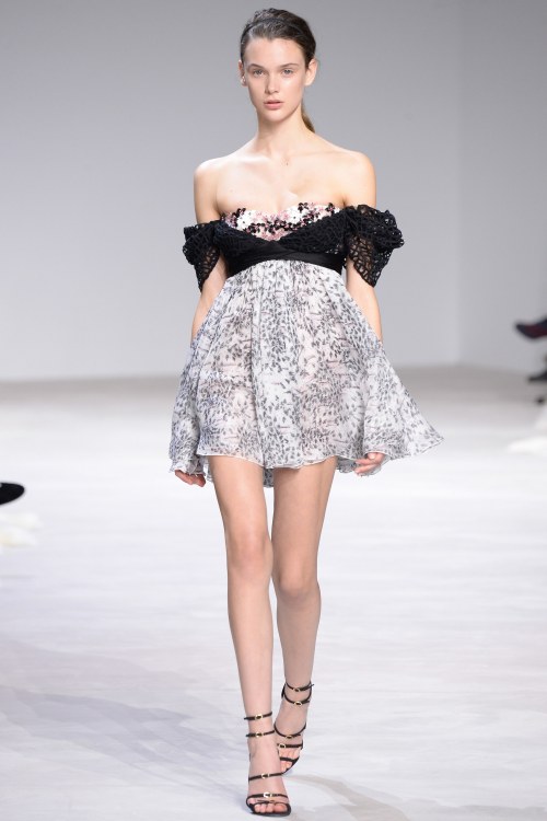 fashionettebrunette:  Giambattista Valli Spring 2016 Couture