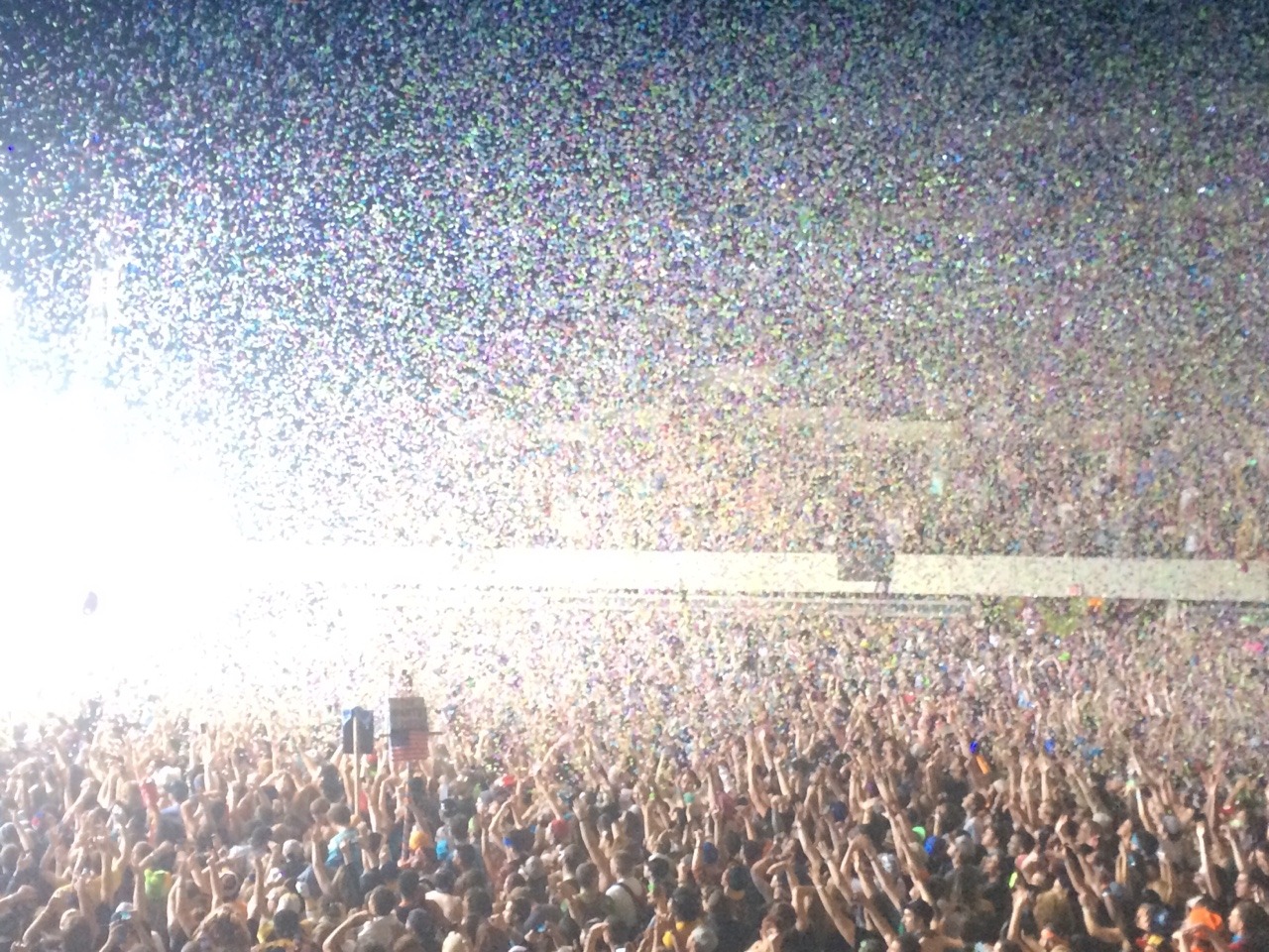 mdma-ziiing:  Basslights 2014 Hampton, VA 🎉🐼 