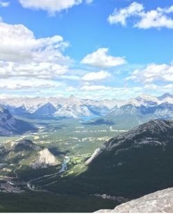 earthporn:  Banff, Alberta [OC] [1144-1418] by: youngweeno