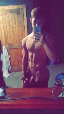 yeshomopls:  wehornyteen:  recock:  Need A Hand? ;)  250 Fresh Pictures And Videos a Day!Come Check Me Out @  http://wehornyteen.tumblr.com/  DADDIES, JOCKS AND THICK COCKS HERE 