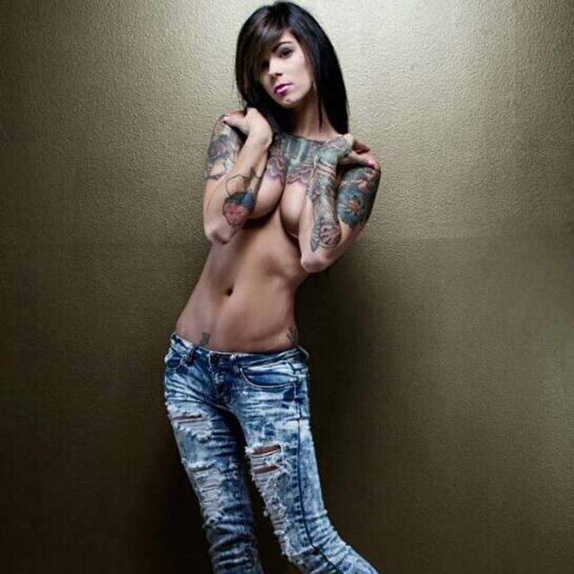s-uiiciide:  inked girls - http://s-uiiciide.tumblr.comfollow suiiciide #inked #inkedsexy