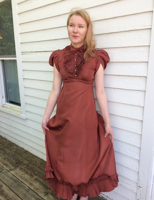  Vintage 30s Jean Carol Original Model Long Formal Gown! https://www.etsy.com/listing/601952324/30s-