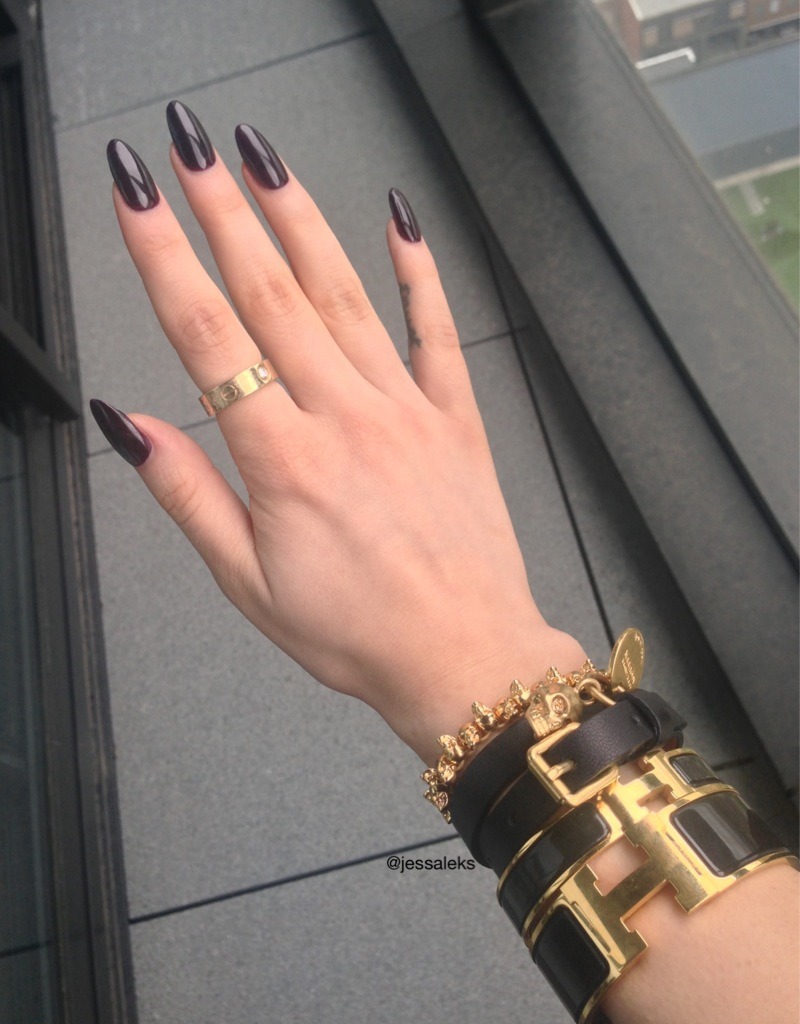 xobaddestbitchez:  golddiggerr:  http://instagram.com/Msivana_   xo