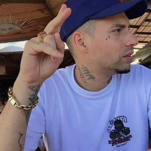 feeling-for-me: Você só ama uma vez na vida, se isso bastar. Mas você pode se apaixonar todo final de semana. - Guilherme Pintto 
