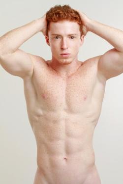 the-bobbybee:  Freckles and smooth white