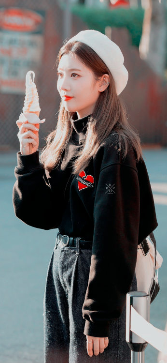 kpop-locks:kim lip; simplelike/reblog | @percysith