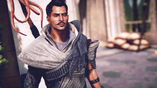 &lsquo;Battlemage Mail’ style armor on Dorian, crafted with custom sea silk, custom dales 