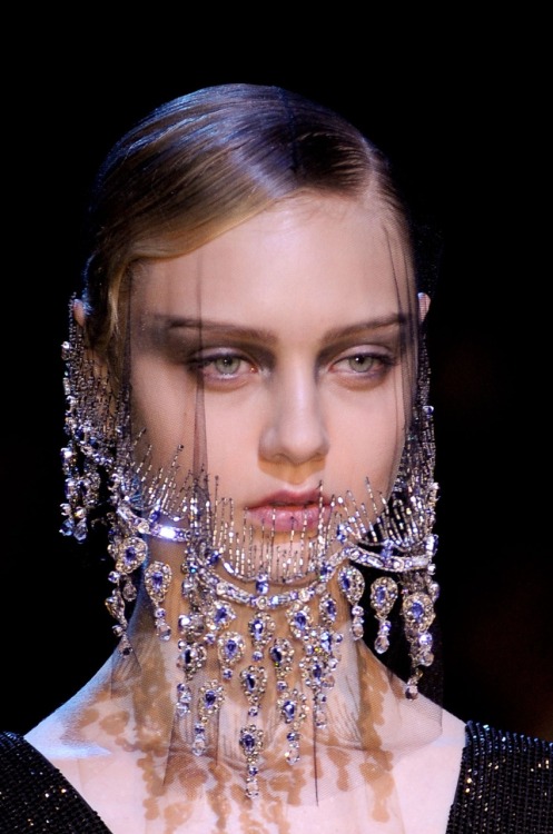 empress-empire:Detail || Armani Privé F/W12 Couture