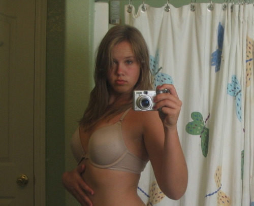 selfieschikcs:  More HD  Selfshots 