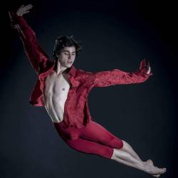 male-ballet:  A little red  in every room