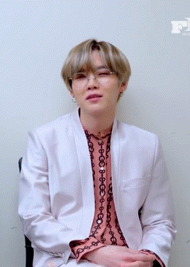 Look At Him!!! He Is So Pretty!!(`)*