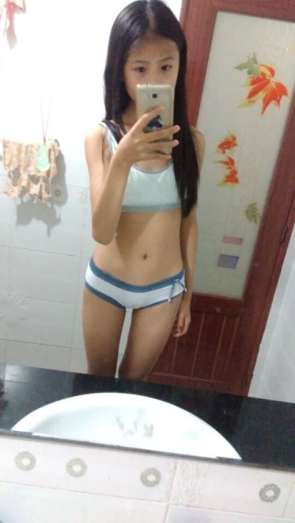 ysone9904:Cute girl