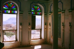 theyemenite:  The interiors in the Al-Ranade palace, Tarim, Hadhramaut, Yemen, by Syaolyao Cska.
