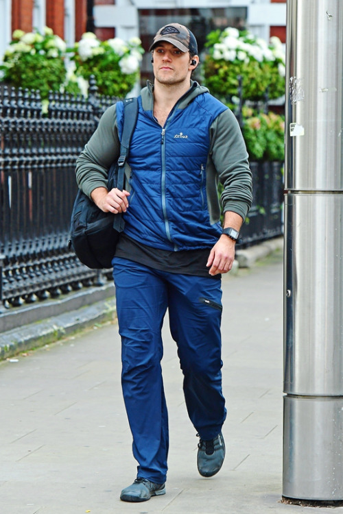 henrycavilledits: HENRY CAVILLseen in London, England (October 4, 2019)