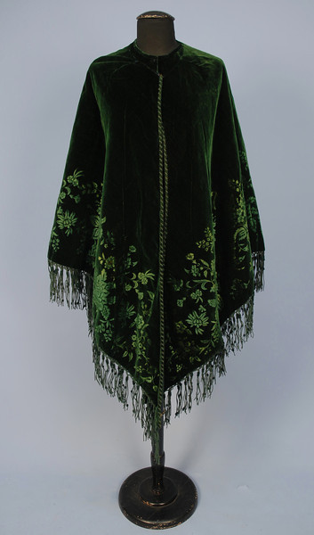 historicaldress:EMERALD GREEN CUT VELVET CAPE, 1870’s - 1880’s.  Velvet triangle having a deep flora