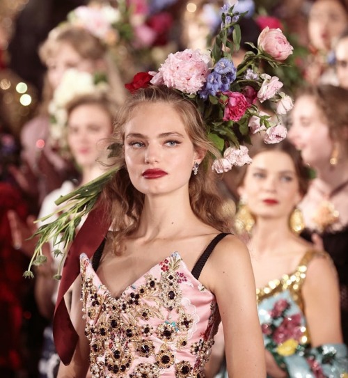 skaodi:  Anna Mila Guyenz at Dolce & Gabbana Alta Moda Fall/Winter 2016.