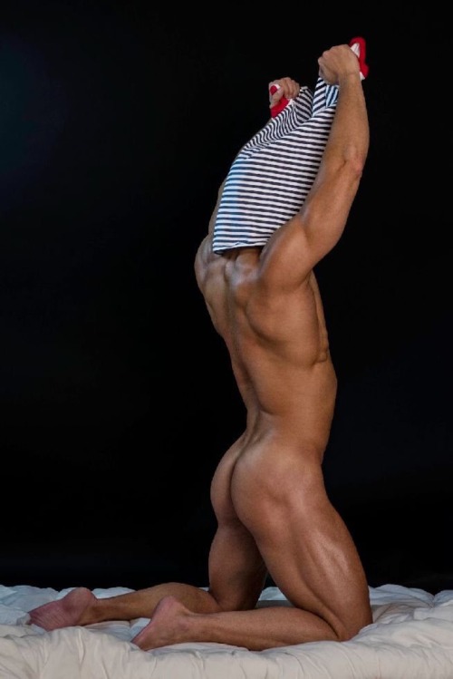 nickk1712:  Follow: http://nickk1712.tumblr.com.
