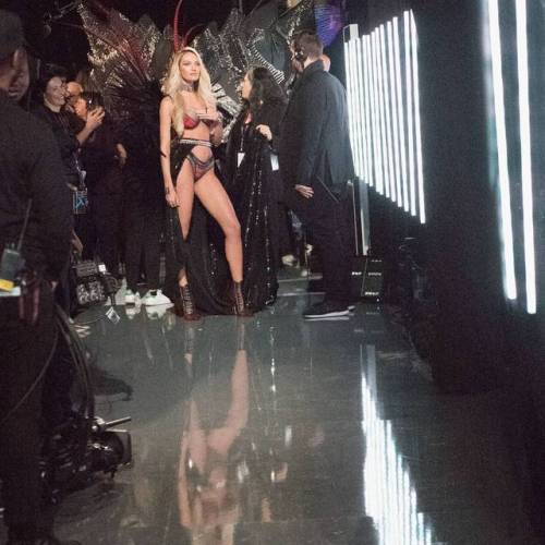 madoffproductions Candice ready to start the Victoria’s Secret fashion show in Shanghai #victo