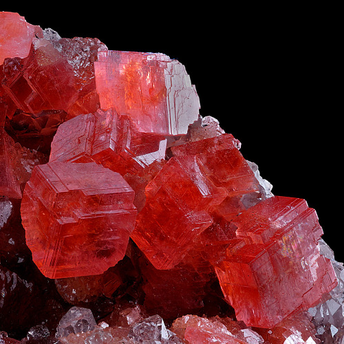 bijoux-et-mineraux: Rhodochrosite -  Uchucchacua Mine, Lima Department, Peru     &nbs