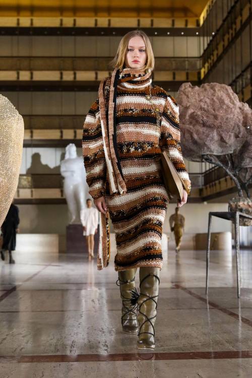 Ulla Johnson, Fall 2021 Ready-to-Wear Credits:Yelena Yemchuk - PhotographerApril Hughes - Fashion Ed