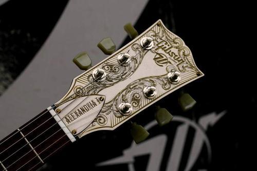 steampunksteampunk:  Gibson Les Paul Steampunk