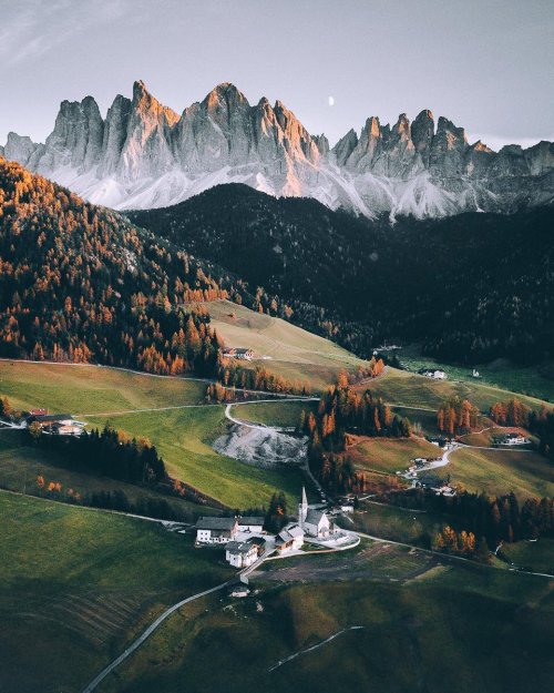 different-landscapes:Dolomites, Italy