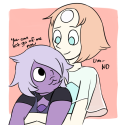 ujey02:  Little Pearl and Amethyst doodle!They are sooooooooo cute!!!!!! My heart can’t handle this!!! 