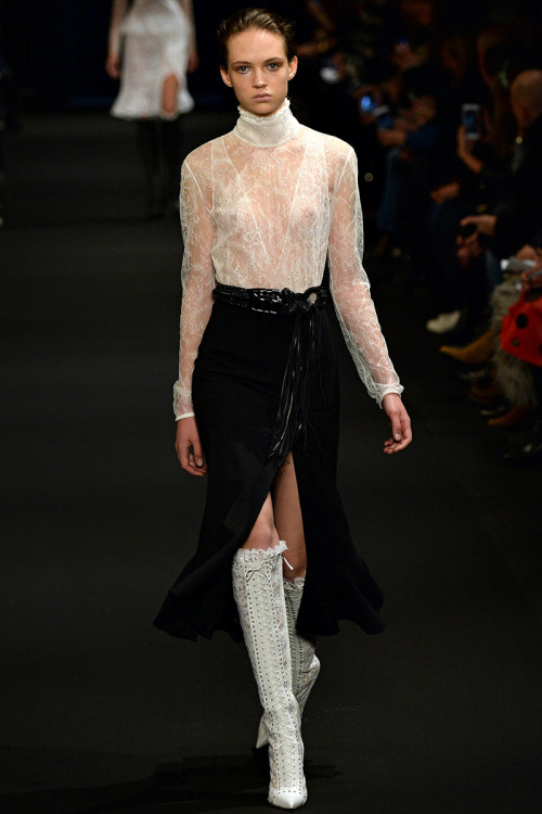 Adrienne Jüliger for Altuzarra Fall 2015 RTW Runway