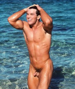 menandsports:  nude men, only gays, hot sport,