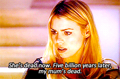 marion-cotillards:  doctor who parallels» 01x02 vs. 05x02 