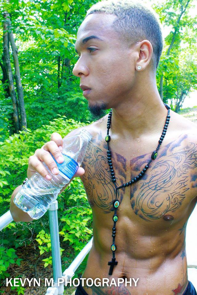 bigdxxk623:  theofficialbadboyzclub:  Nijae  I like his tattoo,