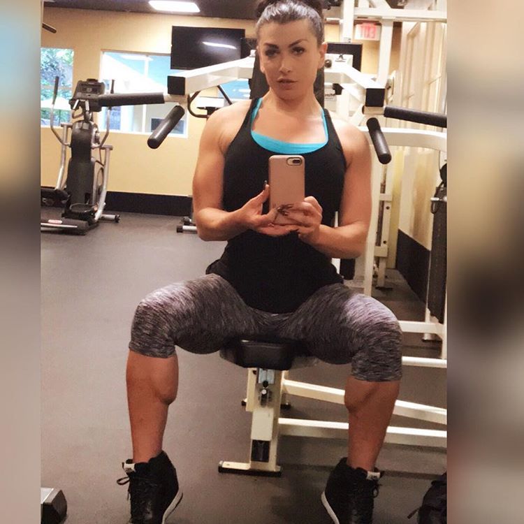 Her muscular calves gallery : http://www.her-calves-muscle-legs.com/2017/10/kiki-mania-calves-update.html