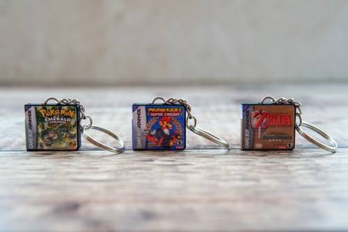 retrogamingblog2:Miniature Nintendo Game Charms made by MisfitToys