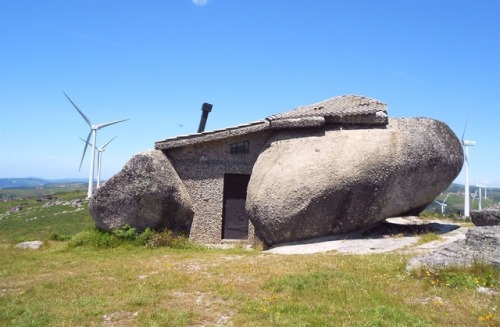 cabinporn:The Casa do Penedo at an elevation of 2,600ft, in northern Portugal’s Fafe MountainsBuilt 