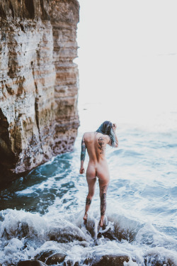 corwinprescott:    “Into The Wild”San Diego, Ca 2016Corwin Prescott - Venom Suicide - Blog post on Patreon   