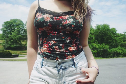 intoxicatingtouches:  And the livin’ is easy