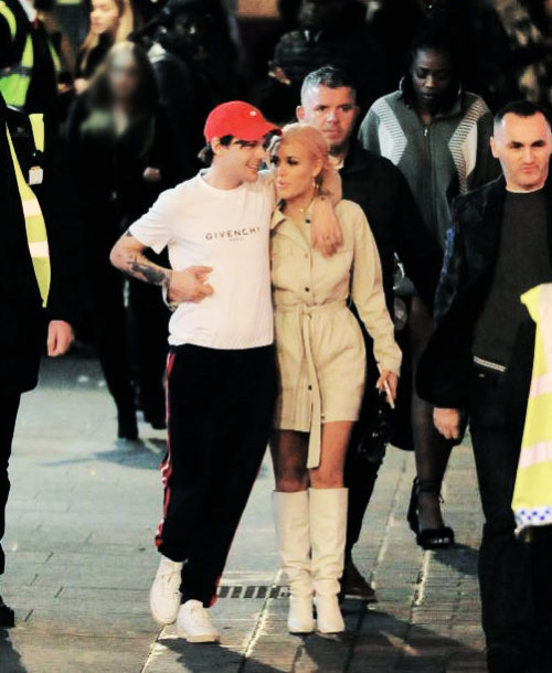 harrvlouis2: Louis and Lottie leaving a club, 21.12.18