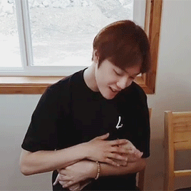 geonhee:shh, the baby is sleeping! 