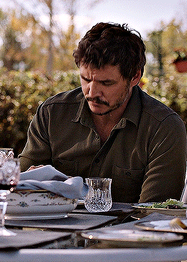 Pedro Pascal As Joel Miller In THE LAST OF US (2023-) S01E03 | “Long Long Time” 