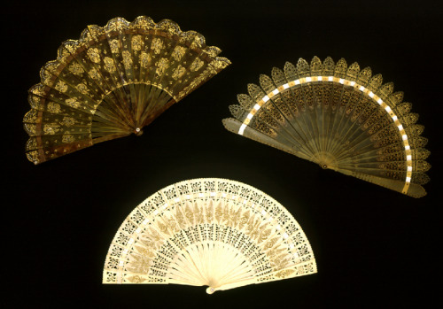 shewhoworshipscarlin:Fans, 1830, France.