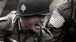 bill-11b:  sgtgrunt0331:  Neal McDonough as Lt. “Buck” Compton in Band of Brothers   I miss those big ass flag patches.
