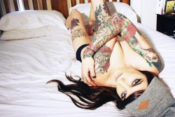 brutal-as-fuck:  modifymeallover:  tattoo blog:)  Tattoo Blog ♚ 