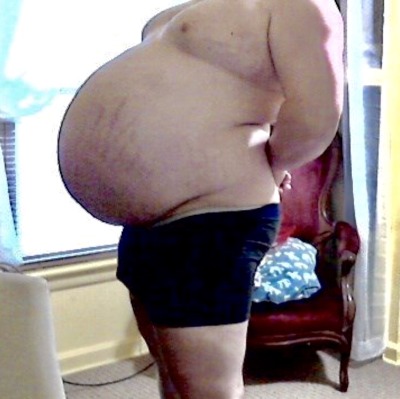 bigblackirish:Who’s up to working over this big gut with me?!