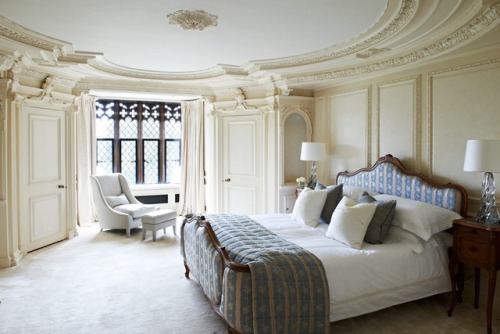 cair&ndash;paravel:Manor house on the outskirts of London decorated by interior designer Rachel 