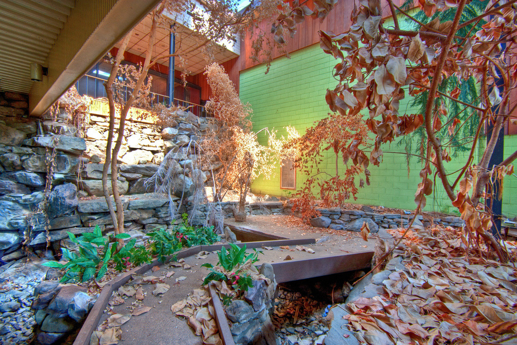 sockdip:  abandoned-playgrounds:  Penn Hills Resort - Penn Hills Resort began in