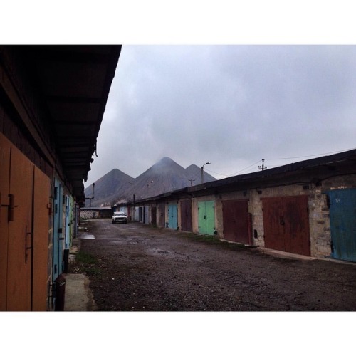 Garages in Petrovskyi District of Donetsk. photo by @v0dka_lover